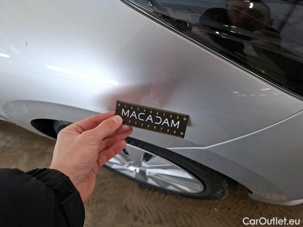  Nissan  Micra NISSAN  / 2016 / 5P / Berline IG-T 100 Business Edition #32