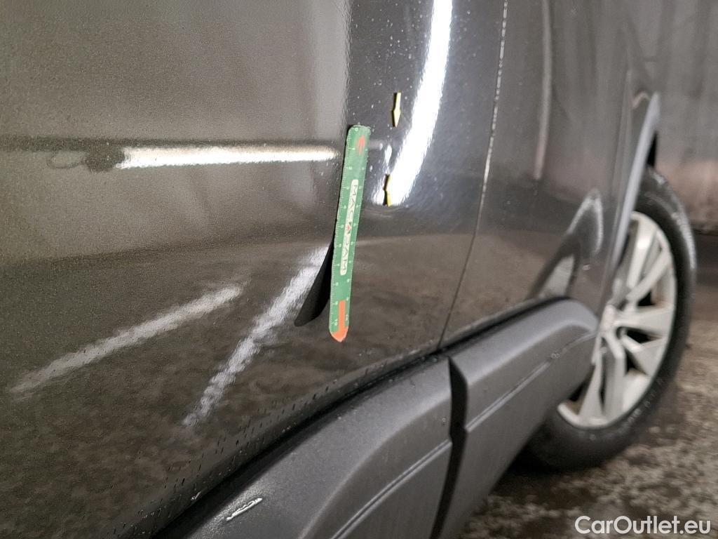  Peugeot  3008  Active Business 1.2 PureTech 130CV BVA8 E6d #28