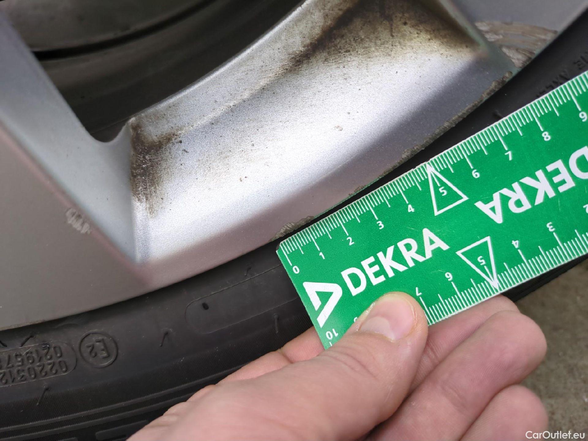  Peugeot  3008  Active Pack 1.5 HDi 130CV BVA8 E6d #17