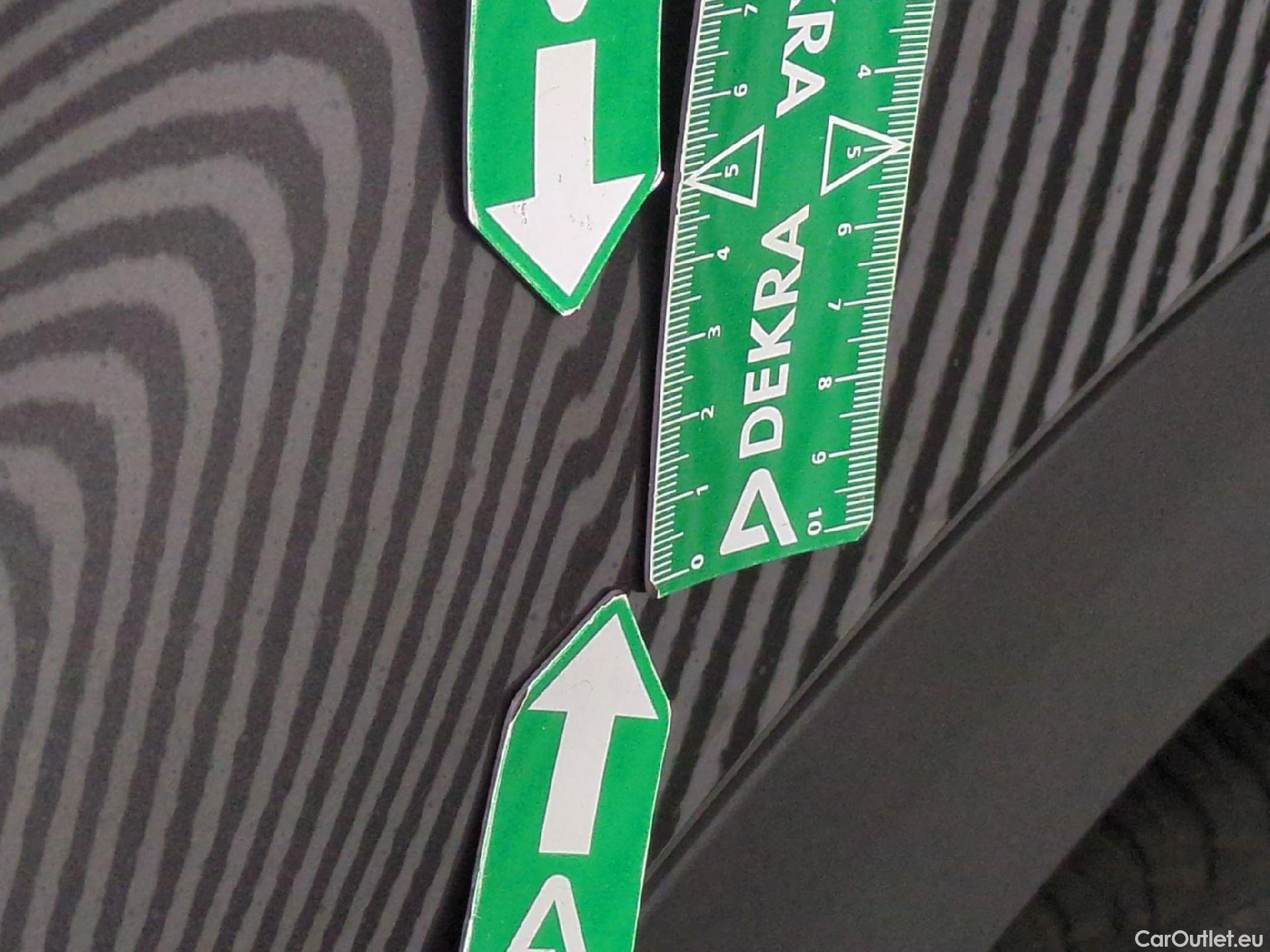  Peugeot  3008  Active Pack 1.5 HDi 130CV BVA8 E6d #48