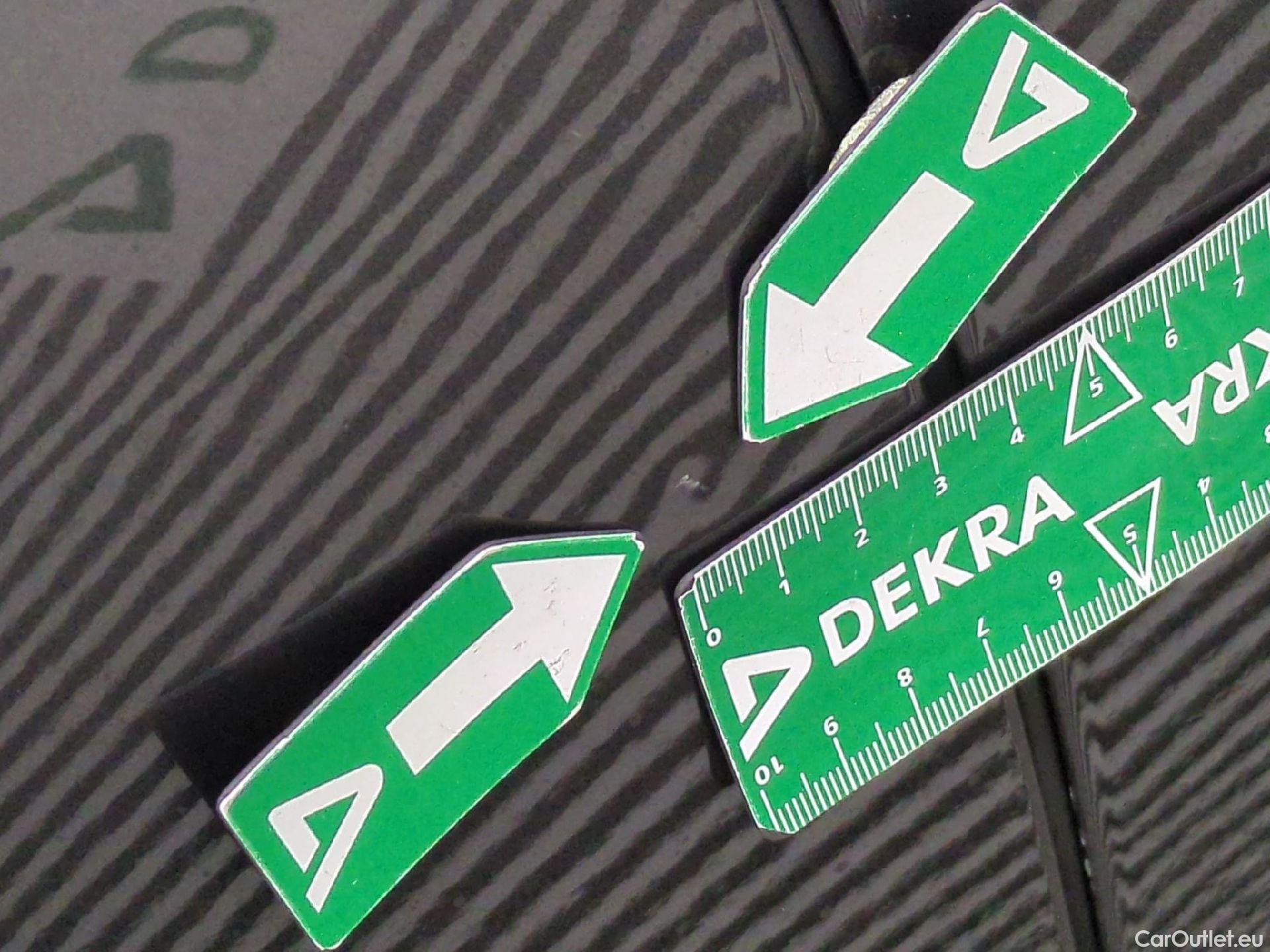  Peugeot  3008  Active Pack 1.5 HDi 130CV BVA8 E6d #22