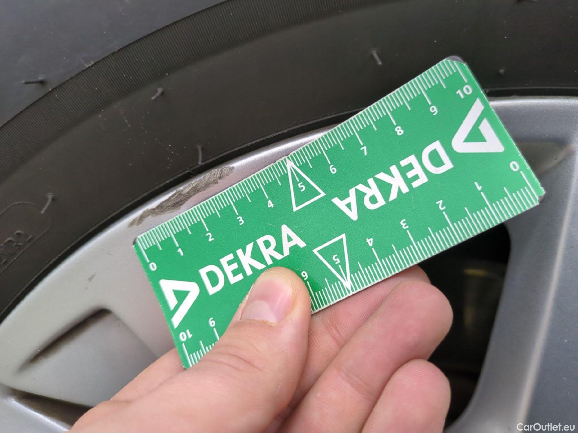  Peugeot  3008  Active Pack 1.5 HDi 130CV BVA8 E6d #10