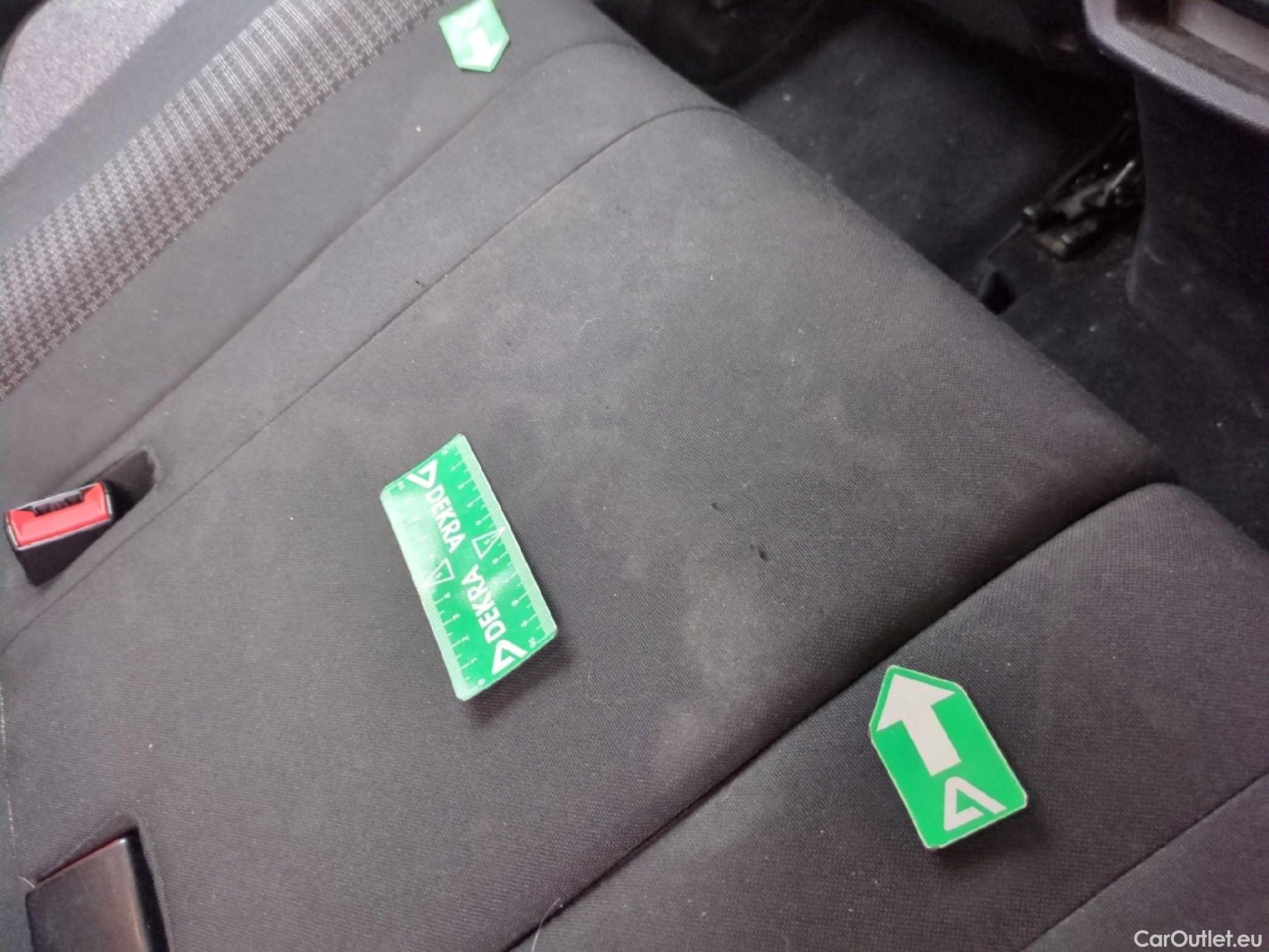  Peugeot  3008  Active Pack 1.5 HDi 130CV BVA8 E6d #25