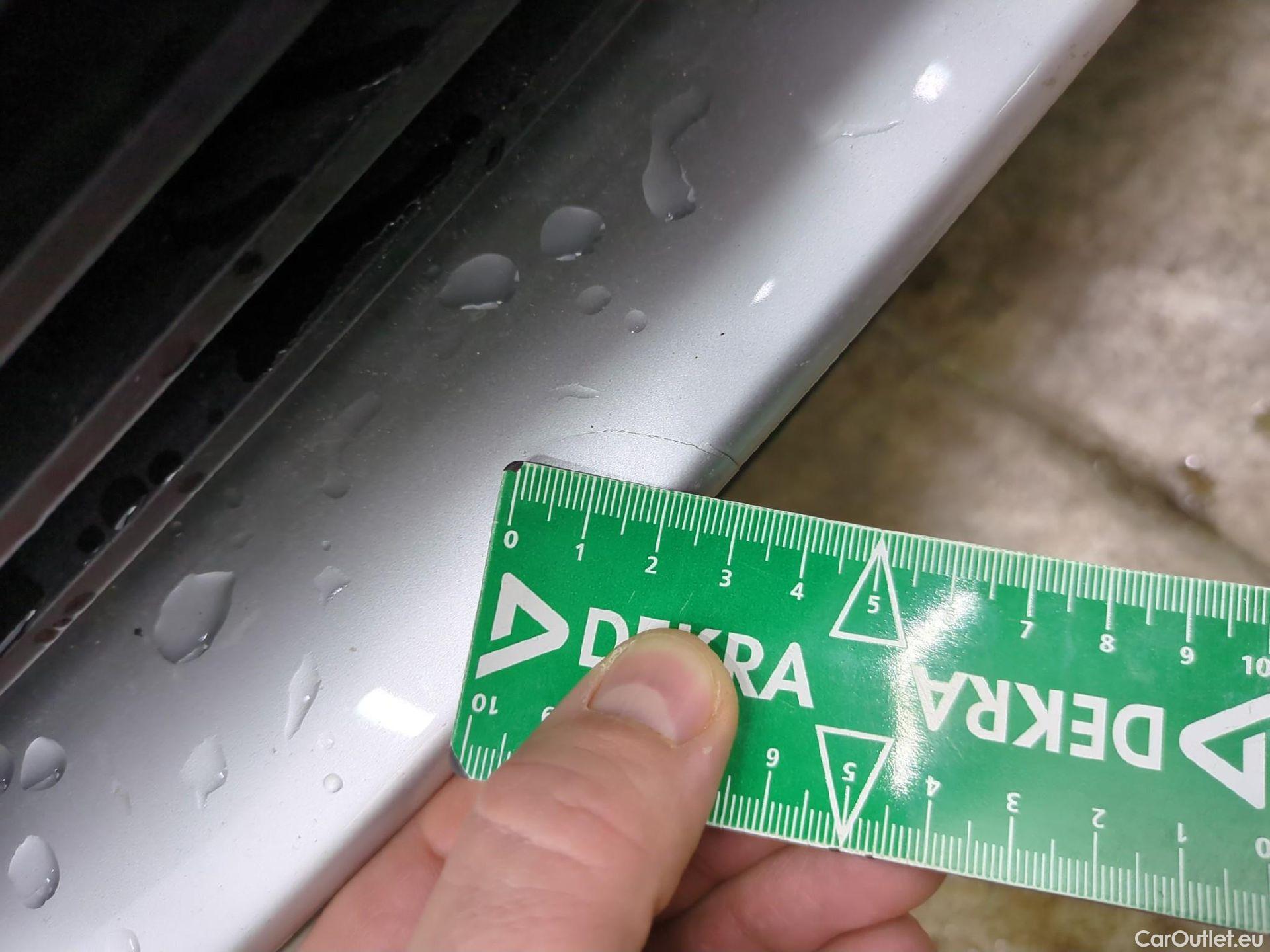  Peugeot  3008  Active Pack 1.5 HDi 130CV BVA8 E6d #40