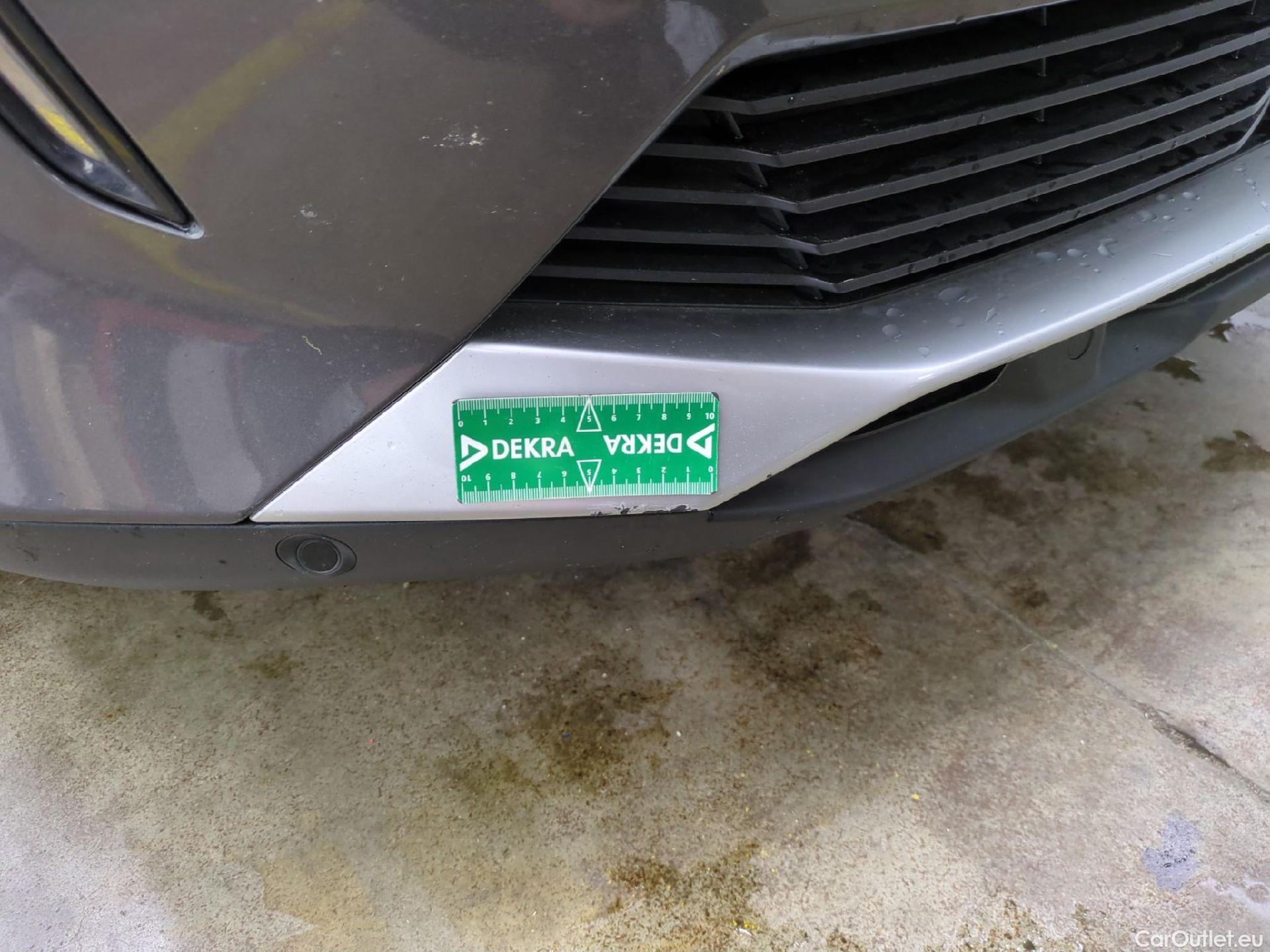  Peugeot  3008  Active Pack 1.5 HDi 130CV BVA8 E6d #36