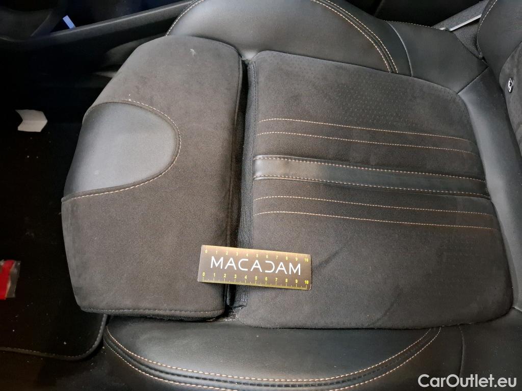  Peugeot  3008  GT 1.5 HDi 130CV BVA8 E6d #19