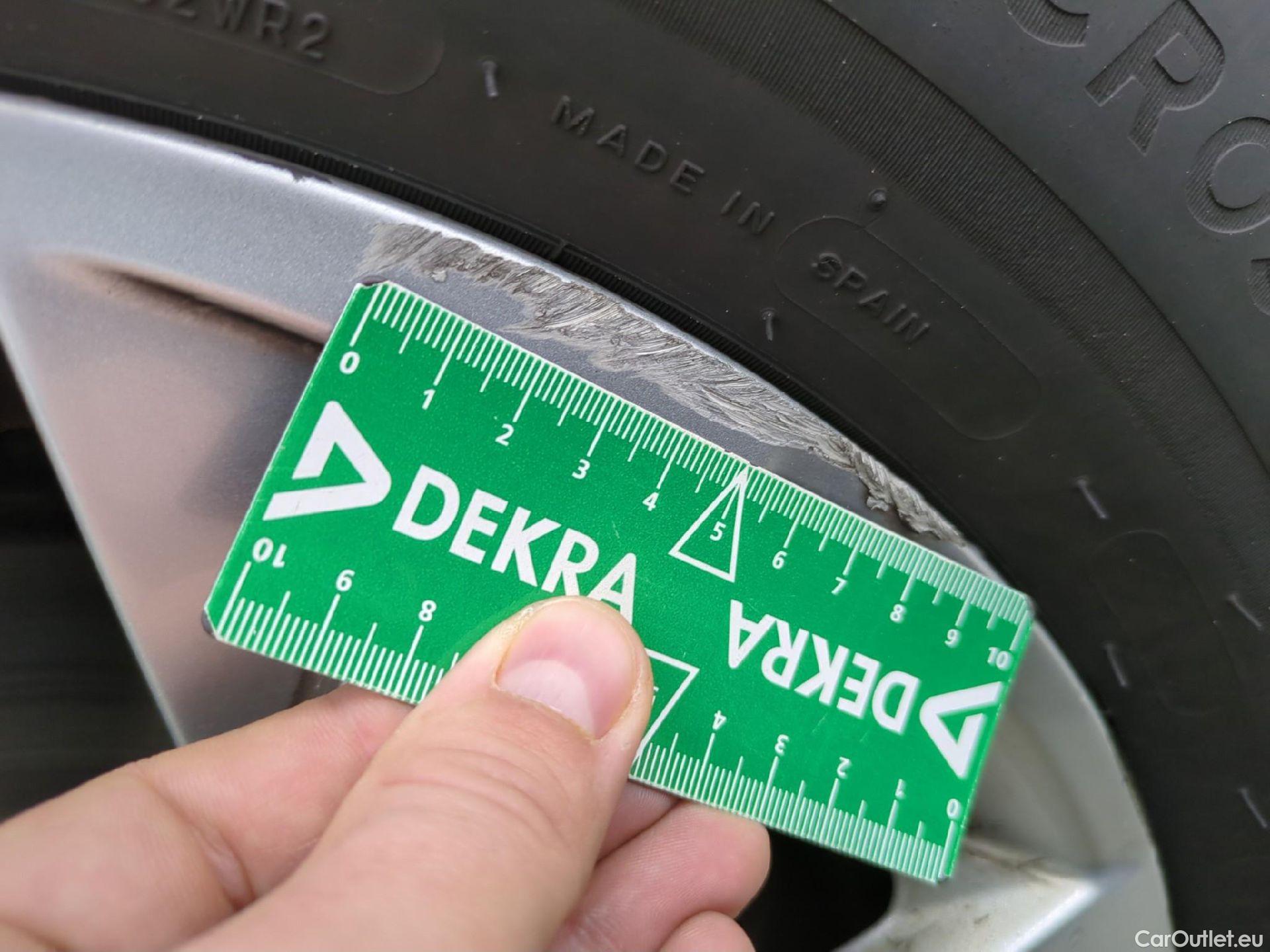  Peugeot  3008  Active Pack 1.5 HDi 130CV BVA8 E6d #13