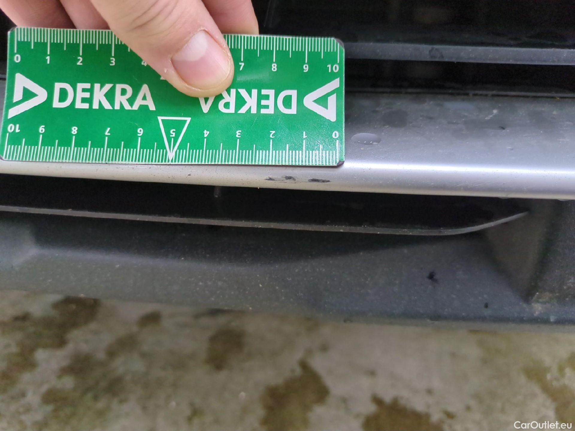  Peugeot  3008  Active Pack 1.5 HDi 130CV BVA8 E6d #38