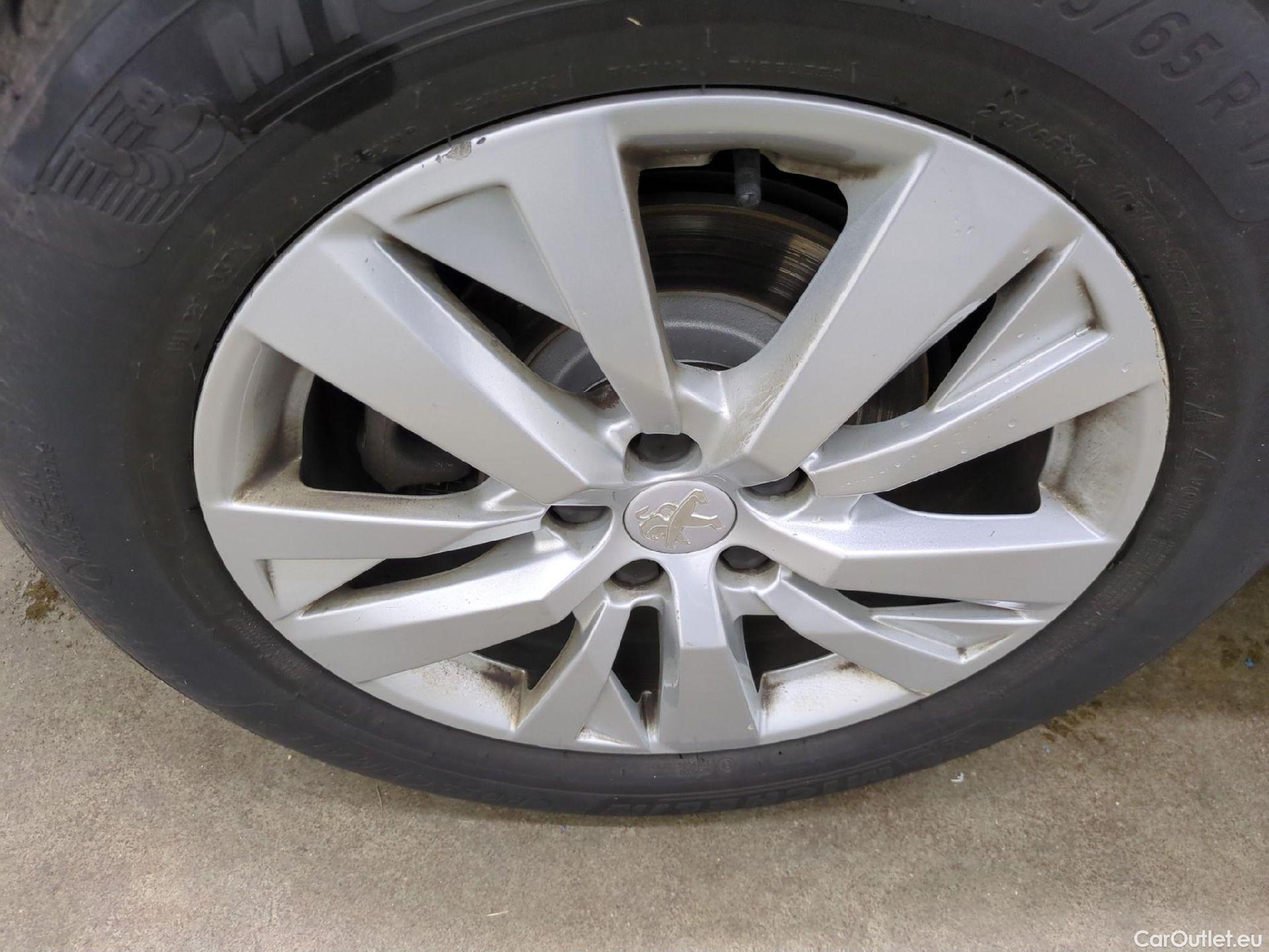  Peugeot  3008  Active Pack 1.5 HDi 130CV BVA8 E6d #21