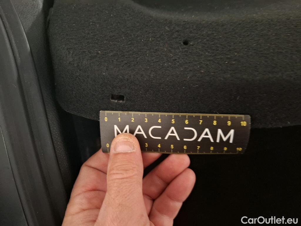  Toyota  Yaris TOYOTA  Hybride / 2019 / 5P / Berline Hybride 116h Dynamic Business Beyond Zer #2