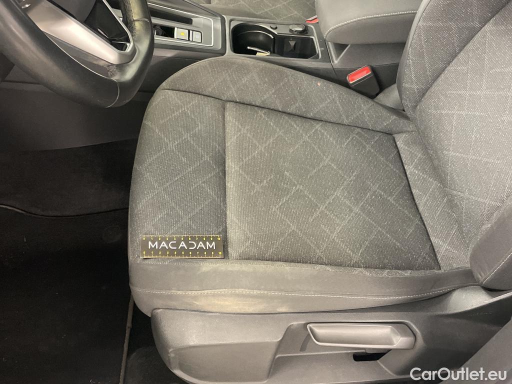  Volkswagen  Golf  VOLKSWAGEN  2020  5P  Berline 20 TDI SCR 115 DSG7 Life Busi #38