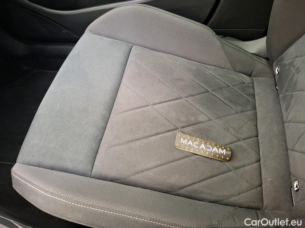  Volkswagen  Golf  VOLKSWAGEN / 2020 / 5P / Berline 1.4 eHybrid OPF 204 DSG6 Style #34