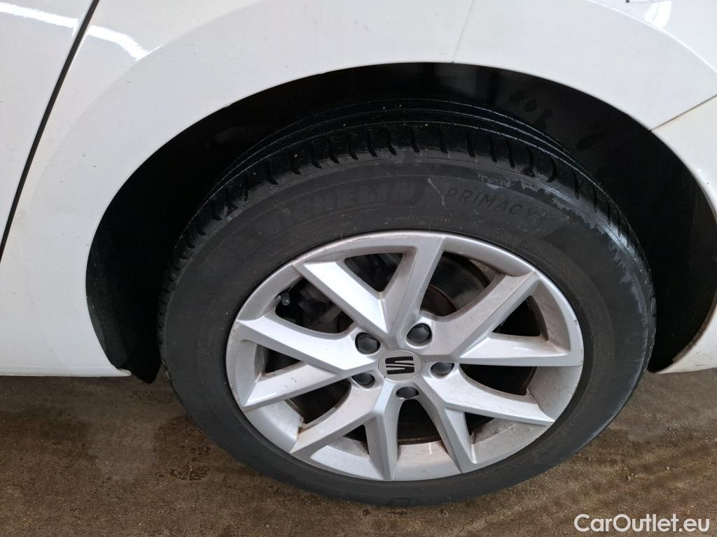  Seat  Leon SEAT  Sportstourer / 2020 / 5P / Break 2.0 TDI 150 DSG S&S Style Business #22