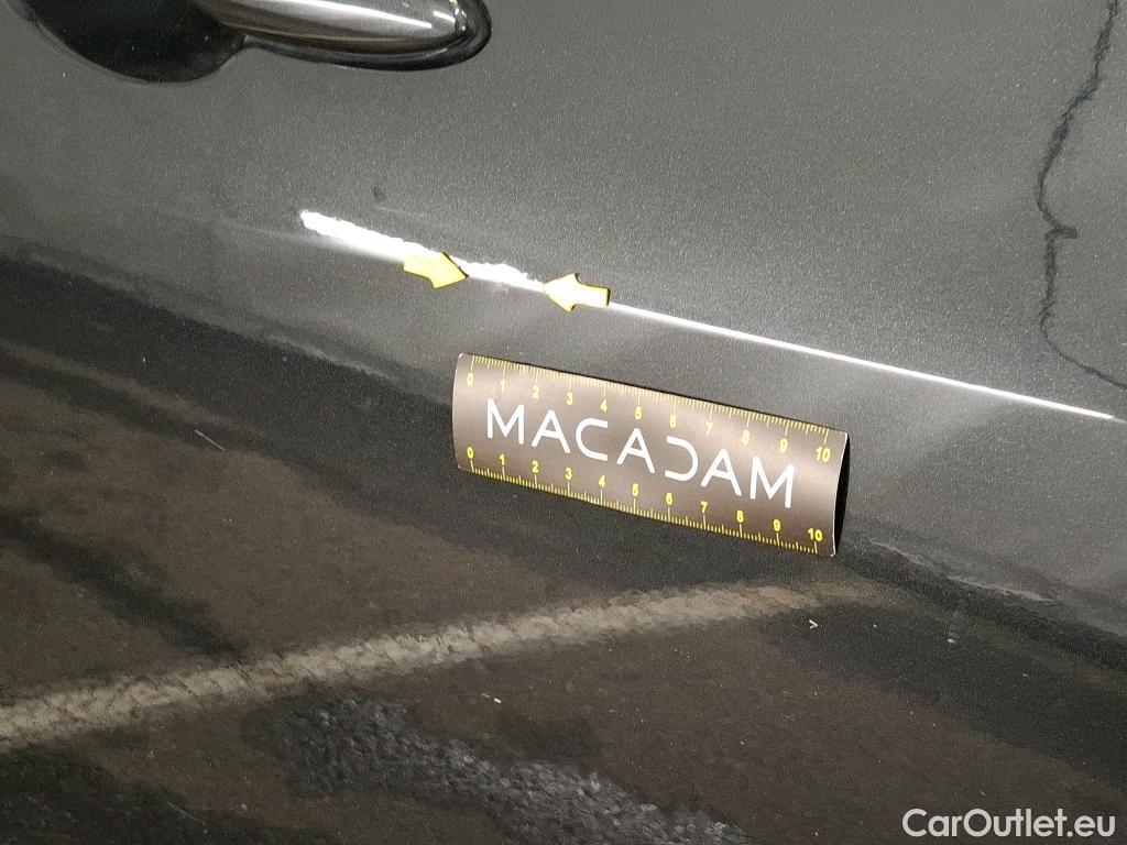  Toyota  Yaris TOYOTA  Hybride / 2019 / 5P / Berline Hybride 116h Dynamic Business Beyond Zer #28