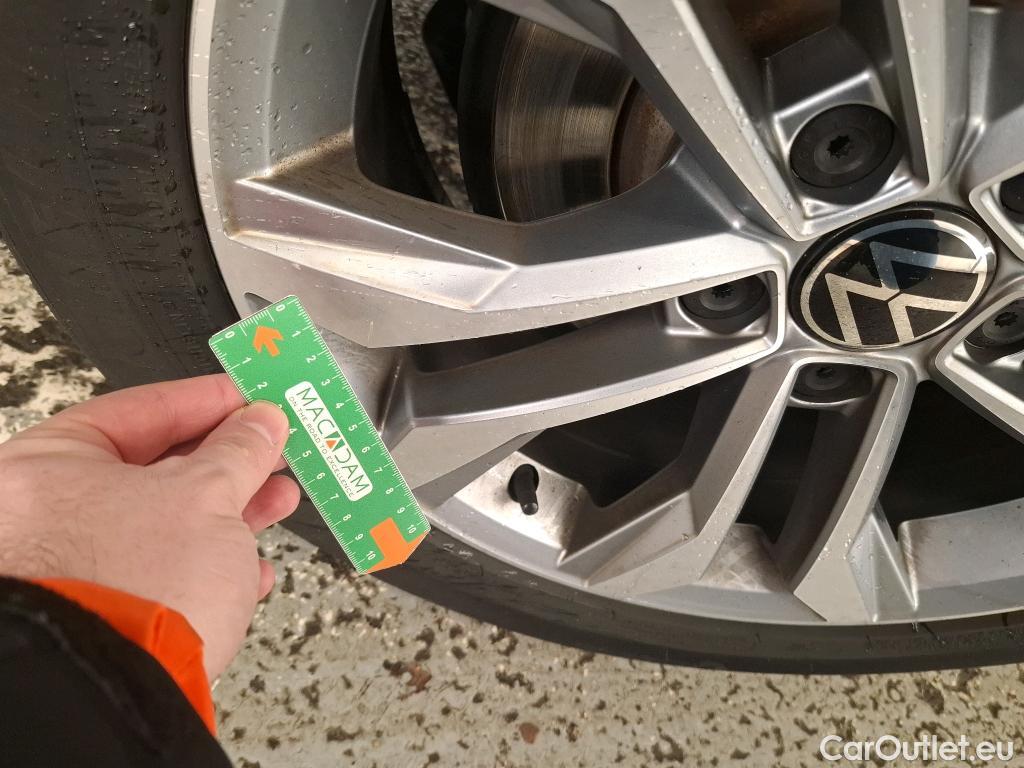  Volkswagen  Passat VOLKSWAGEN  SW / 2019 / 5P / Break 2.0 TDI 150 SCR DSG7 SW LOUNGE #34