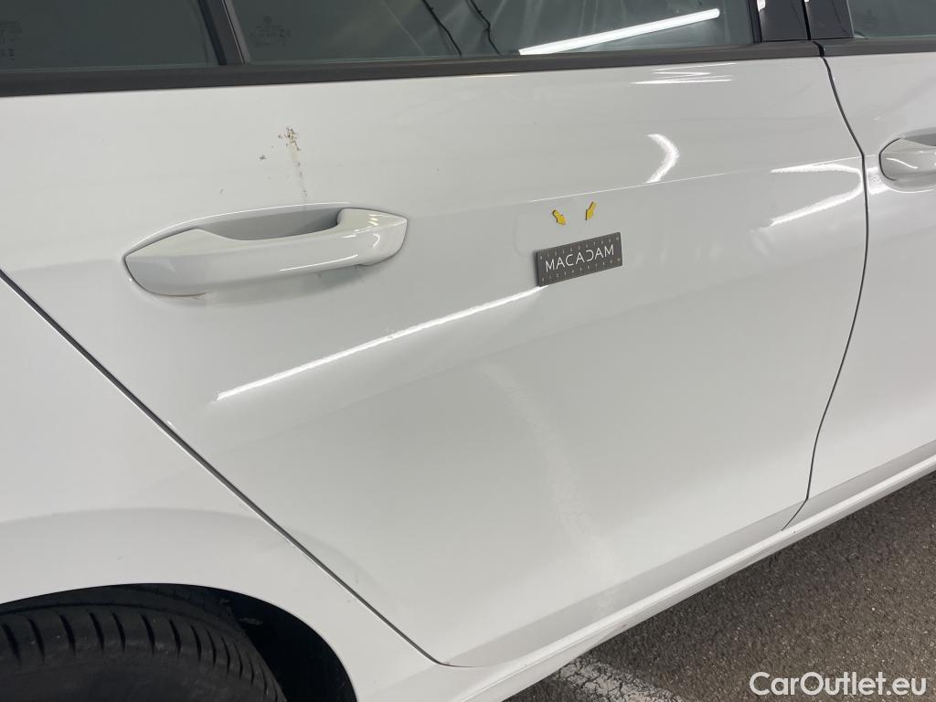  Volkswagen  Golf  VOLKSWAGEN  2020  5P  Berline 20 TDI SCR 115 DSG7 Life Busi #41