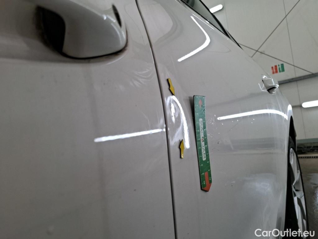  Seat  Leon SEAT  Sportstourer / 2020 / 5P / Break 2.0 TDI 150 DSG S&S Style Business #40