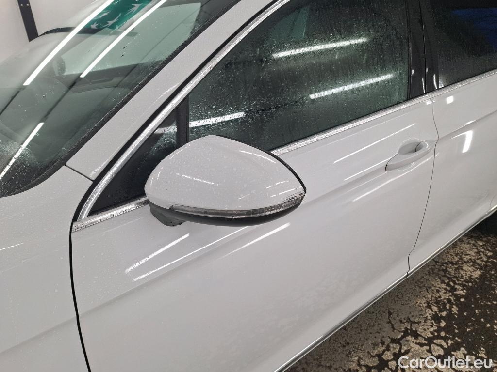  Volkswagen  Passat VOLKSWAGEN  SW / 2019 / 5P / Break 2.0 TDI 150 SCR DSG7 SW LOUNGE #29