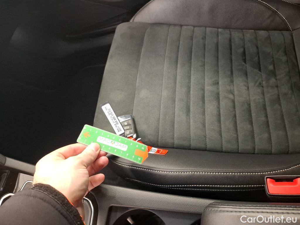  Volkswagen  Passat VOLKSWAGEN  SW / 2019 / 5P / Break 2.0 TDI 150 SCR DSG7 SW LOUNGE #25