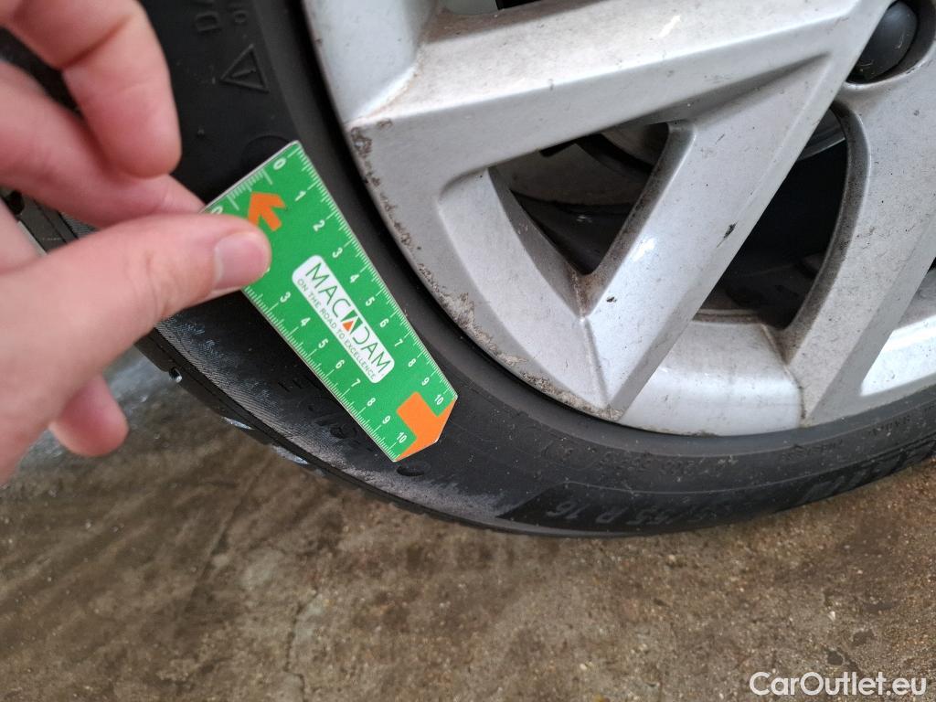  Seat  Leon SEAT  Sportstourer / 2020 / 5P / Break 2.0 TDI 150 DSG S&S Style Business #29