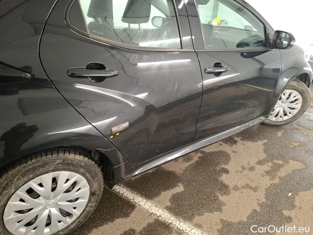  Toyota  Yaris TOYOTA  Hybride / 2019 / 5P / Berline Hybride 116h Dynamic Business Beyond Zer #25