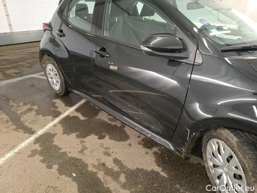  Toyota  Yaris TOYOTA  Hybride / 2019 / 5P / Berline Hybride 116h Dynamic Business Beyond Zer #27