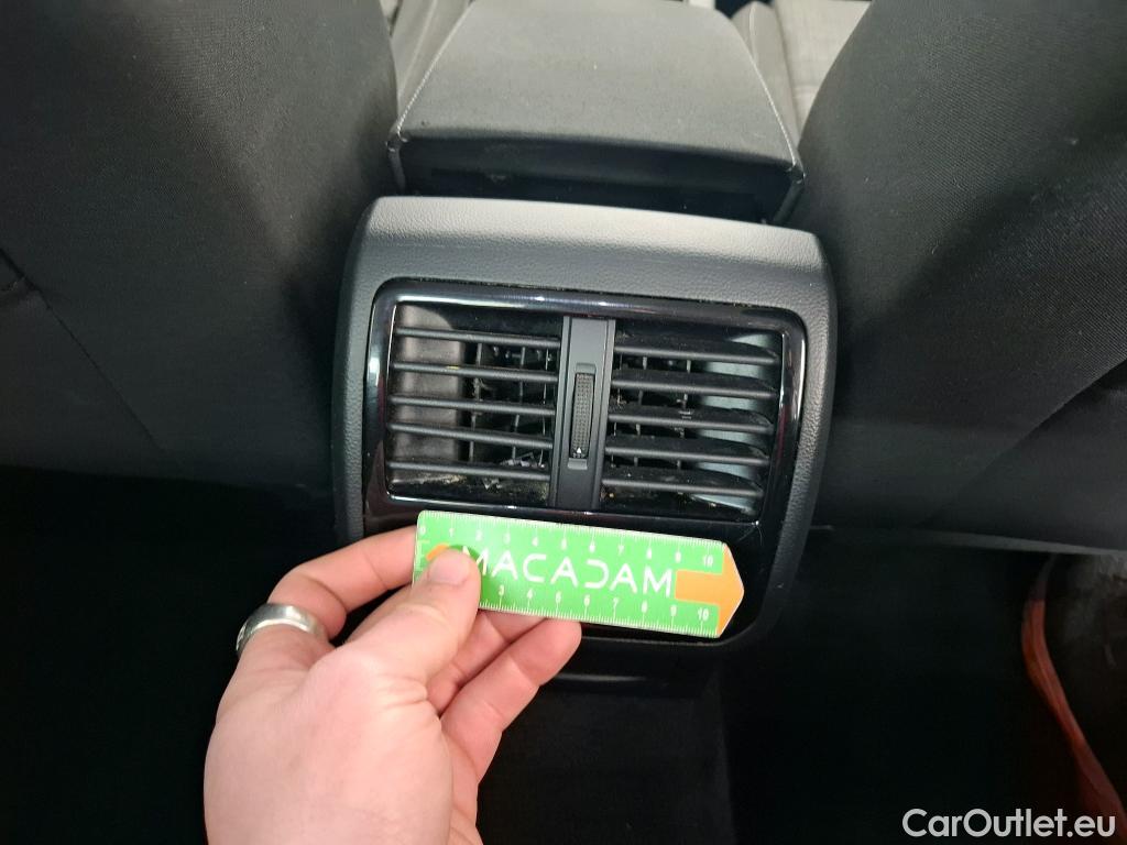  Volkswagen  Passat  Berline Business 2.0 TDI 150CV BVA7 E6dT #20