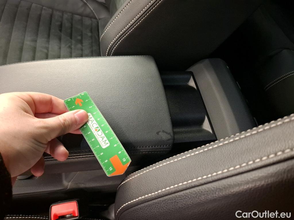  Volkswagen  Passat VOLKSWAGEN  SW / 2019 / 5P / Break 2.0 TDI 150 SCR DSG7 SW LOUNGE #26