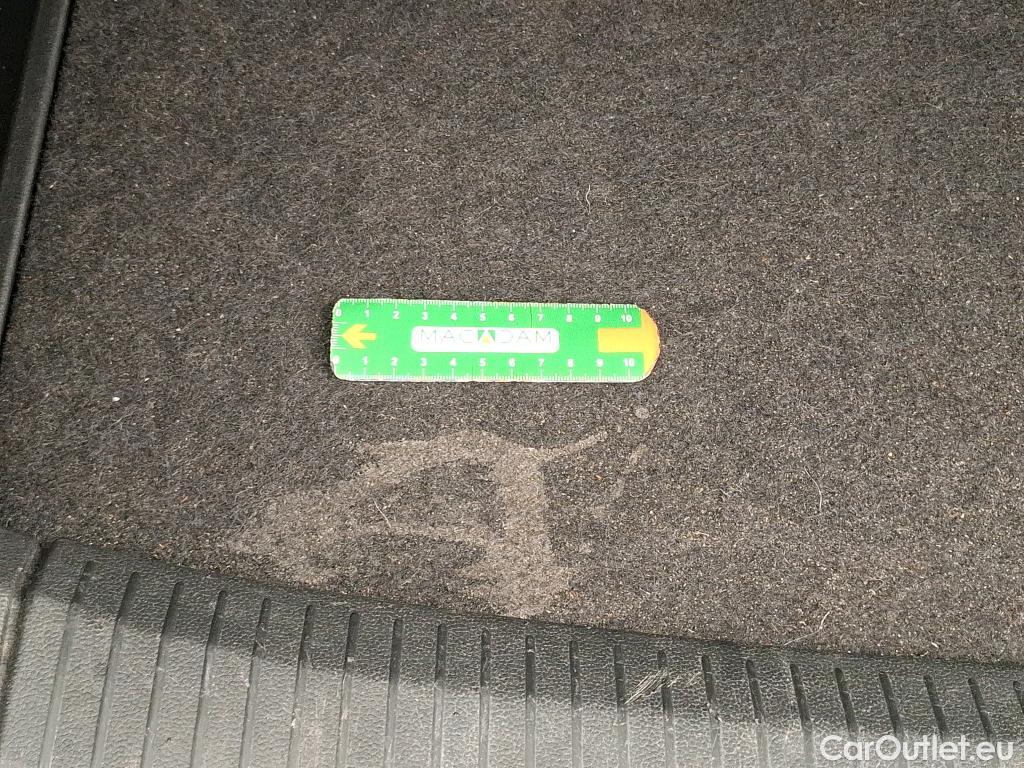  Volkswagen  Golf  VOLKSWAGEN SW / 2020 / 5P / Break 2.0 TDI SCR 150 DSG7 Life Business #48