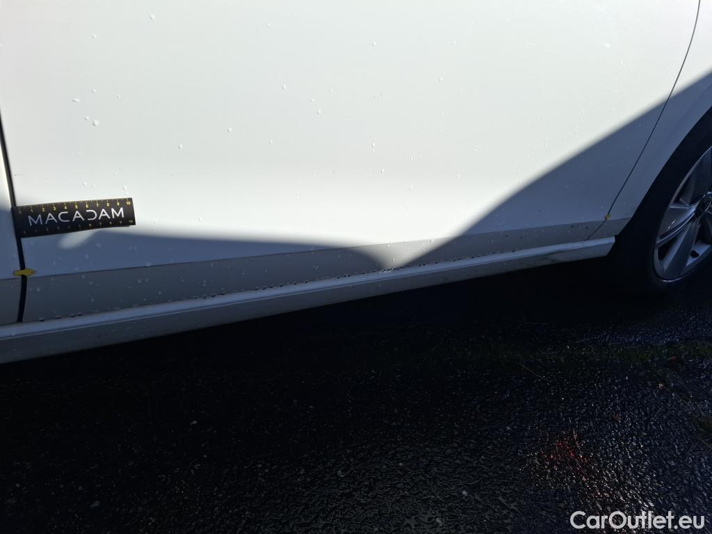  Volkswagen  Golf  VOLKSWAGEN  2020  5P  Berline 20 TDI SCR 115 DSG7 Life Busi #14