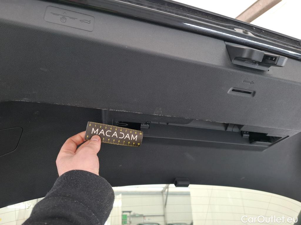  Volkswagen  Golf  VOLKSWAGEN / 2020 / 5P / Berline 1.4 eHybrid OPF 204 DSG6 Style #28