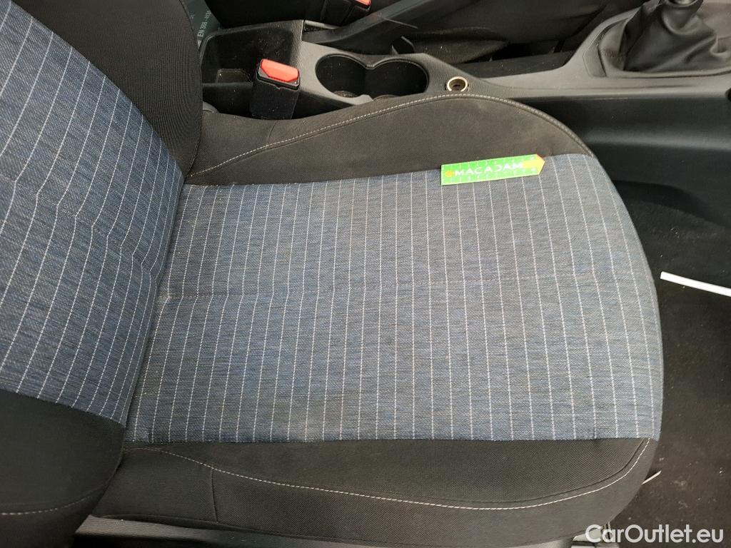  Peugeot  208 PEUGEOT  Affaire / 2019 / 5P / Berline 1.5 BlueHDi 100 S&S Premium #55