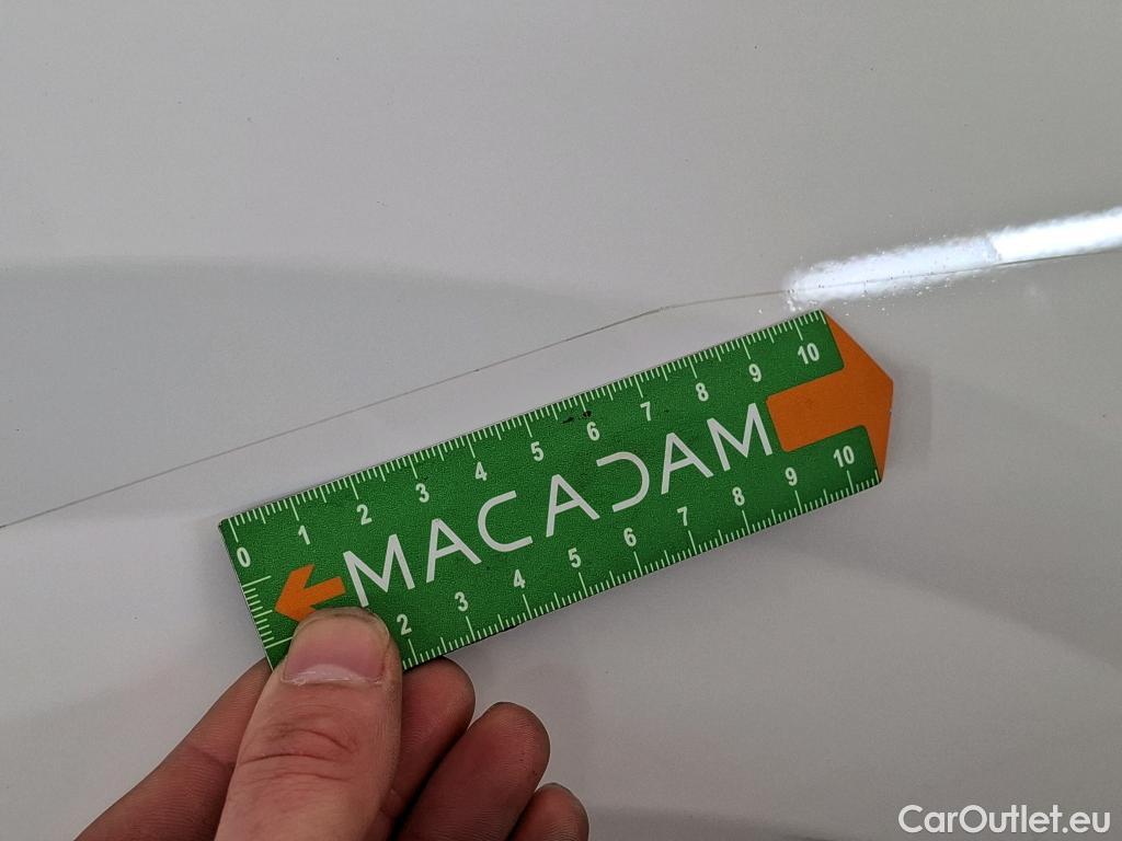  Peugeot  208 PEUGEOT  Affaire / 2019 / 5P / Berline 1.5 BlueHDi 100 S&S Premium #9