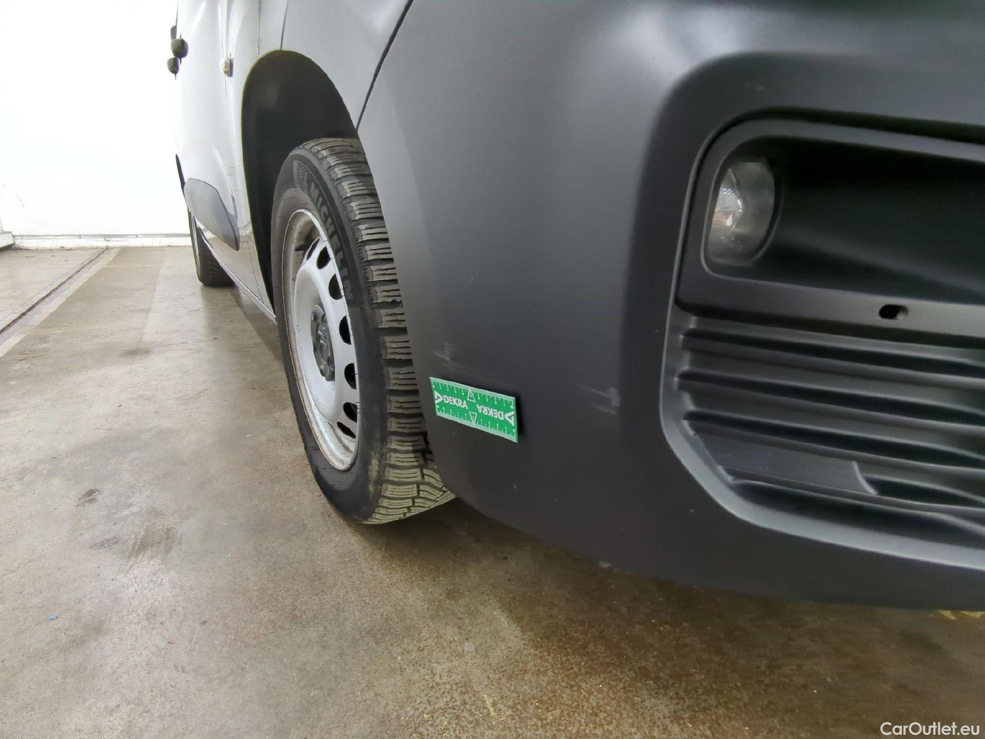  Citroen  Berlingo  Fourgon Club M 1000 1.5 BlueHDi 130CV BVA8 E6dT #28