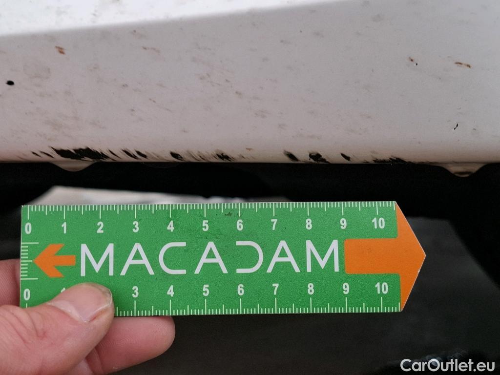  Peugeot  208 PEUGEOT  Affaire / 2019 / 5P / Berline 1.5 BlueHDi 100 S&S Premium #17