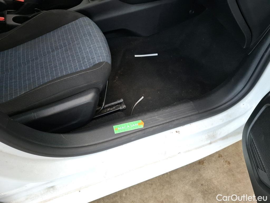  Peugeot  208 PEUGEOT  Affaire / 2019 / 5P / Berline 1.5 BlueHDi 100 S&S Premium #35