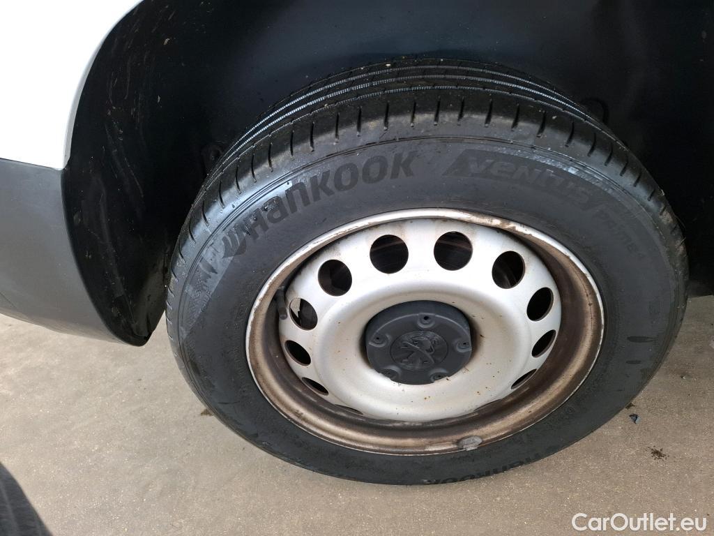  Peugeot  Partner  Premium L1 1.5 HDi 130CV BVA8 E6dT
 #13