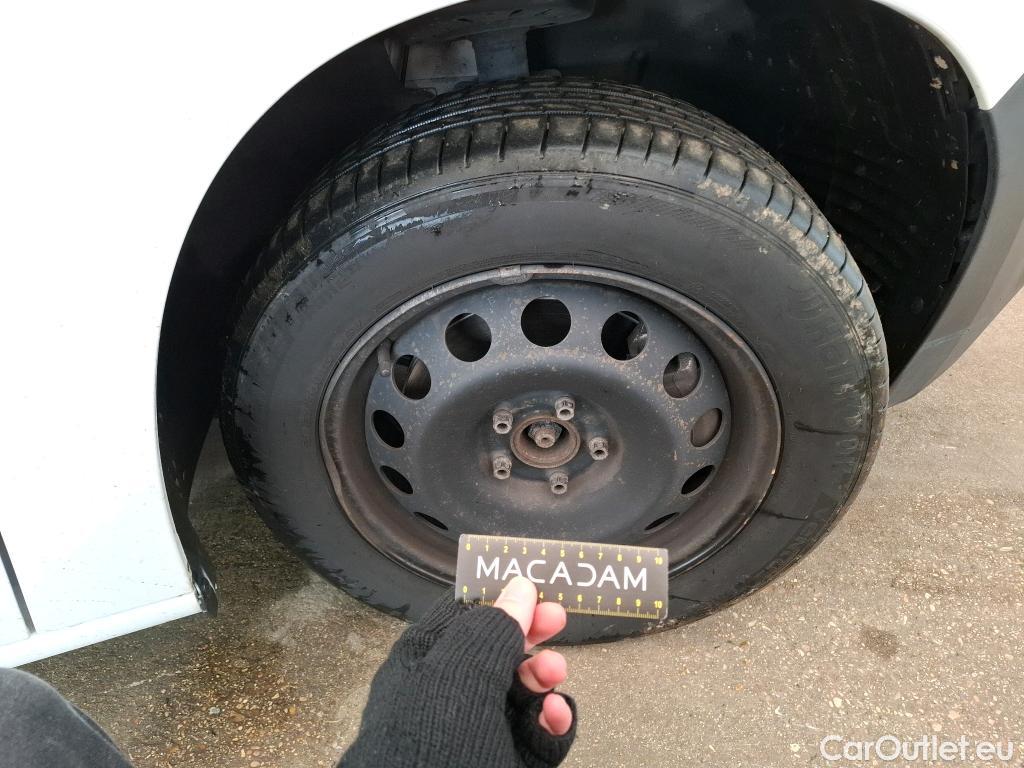  Peugeot  Partner  Premium L1 1.5 HDi 130CV BVA8 E6dT
 #26