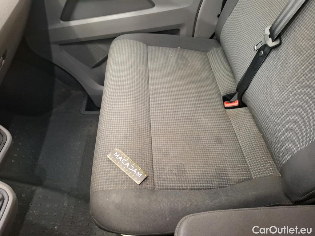  Volkswagen  Transporter VOLKSWAGEN  / 2019 / 4P / Fourgon tôlé 2.0 TDi 150 DSG7 L1H1 Business Line #52