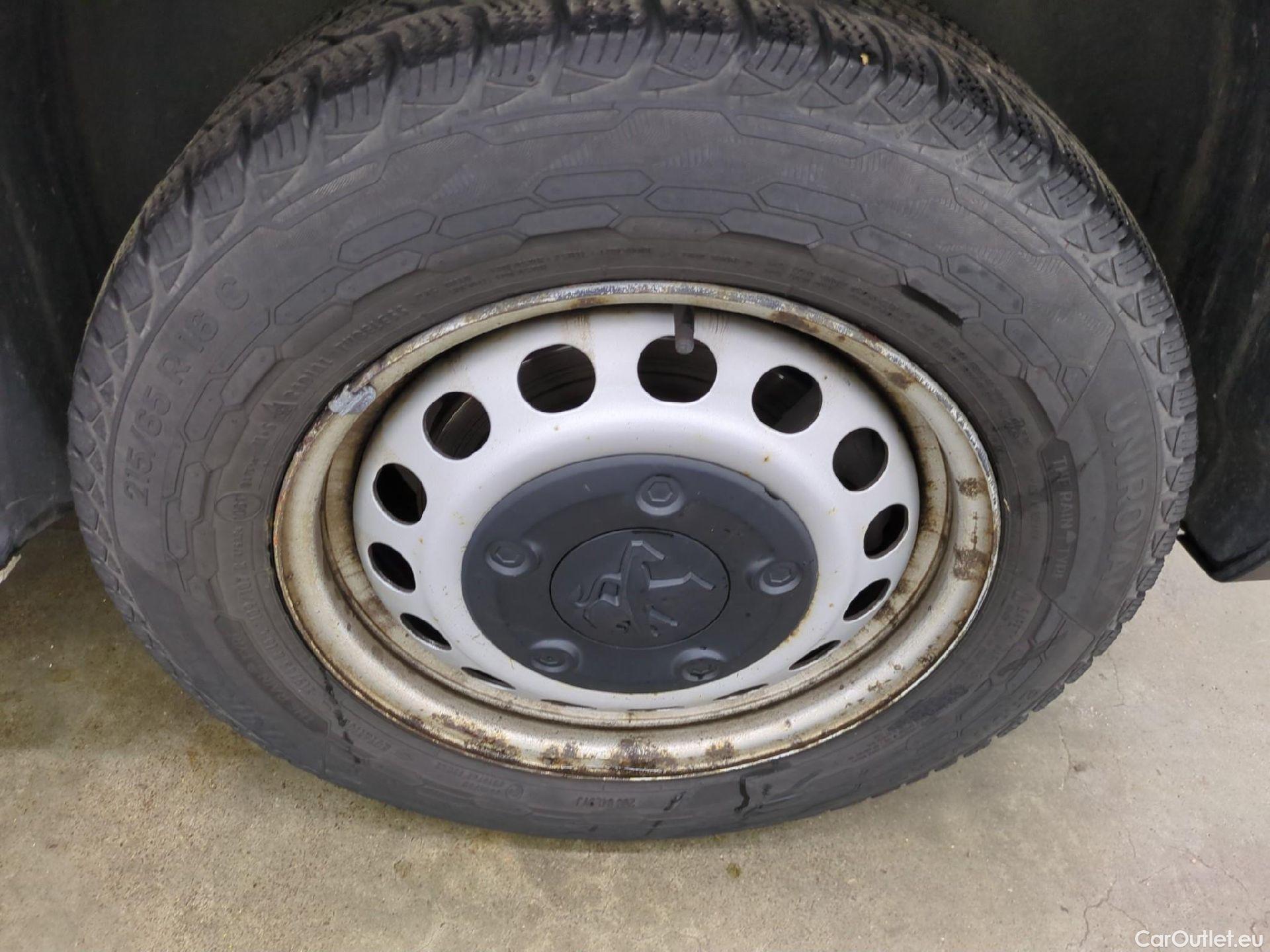  Peugeot  Expert  Fourgon Asphalt L2 2.0 HDi 120CV BVM6 E6dT #20