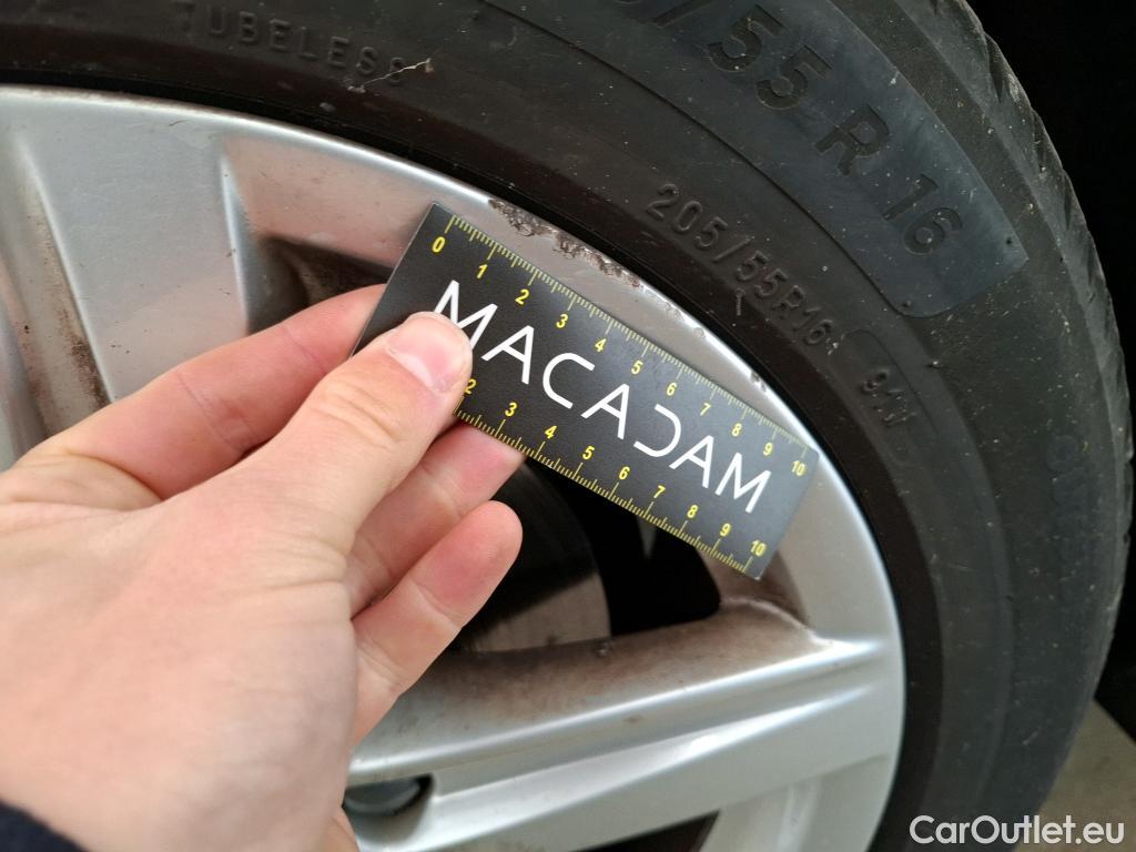  Audi  A3 AUDI  Sportback 5p Berline 30 TFSI BUSINESS LINE #50