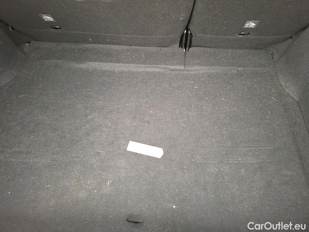  Citroen  C3 CITROEN  / 2016 / 5P / Berline PureTech 110 S&S BVM Shine Business #8