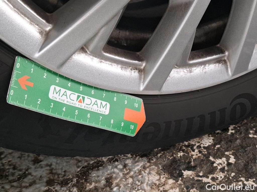  Fiat  500 FIAT  2015 3P Berline Hybrid 1.0 BSG 70 ch Dolcevita #18