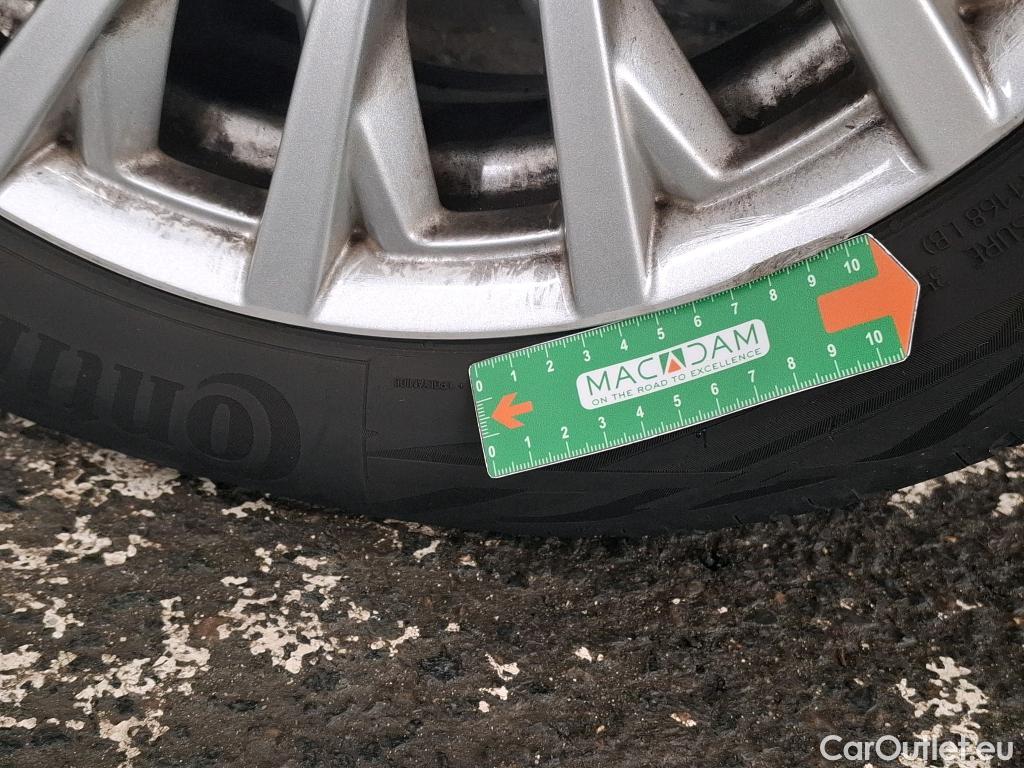  Fiat  500 FIAT  2015 3P Berline Hybrid 1.0 BSG 70 ch Dolcevita #17