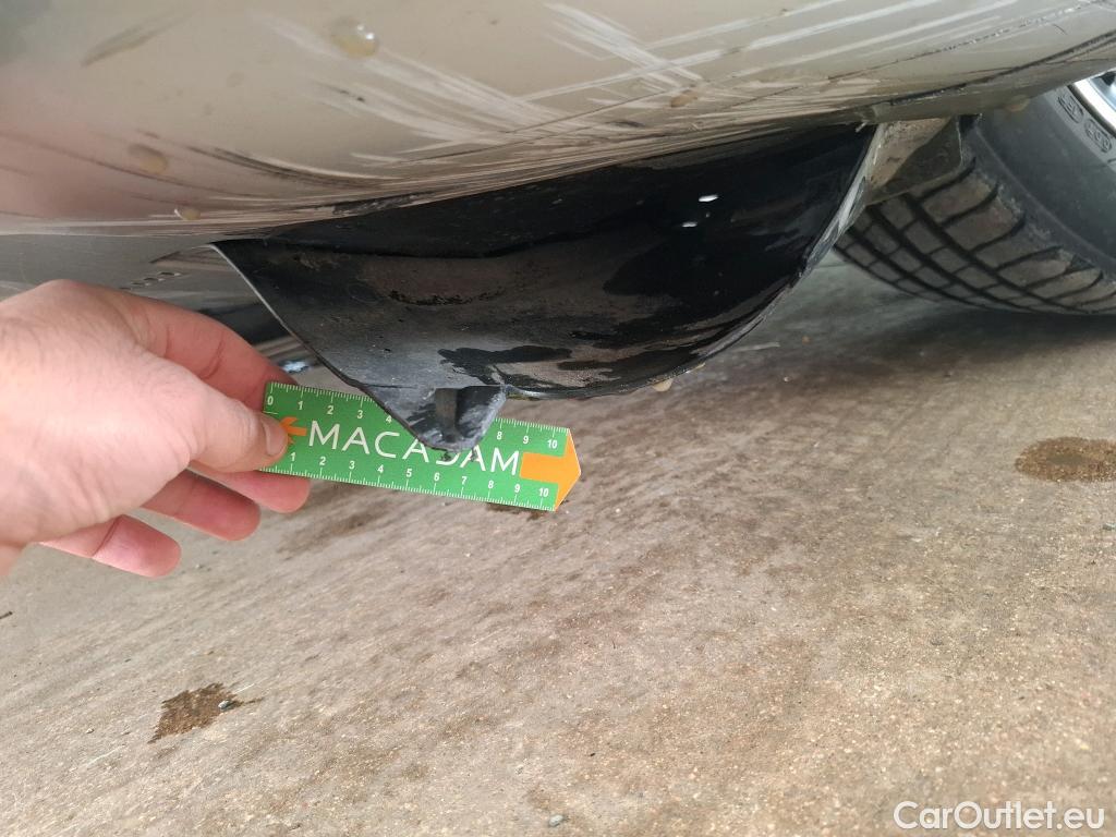  Mercedes  A-Klasse MERCEDES-BENZ Classe A Compact  2018  5P  Berline A 250 e Business Line 8GDCT #10