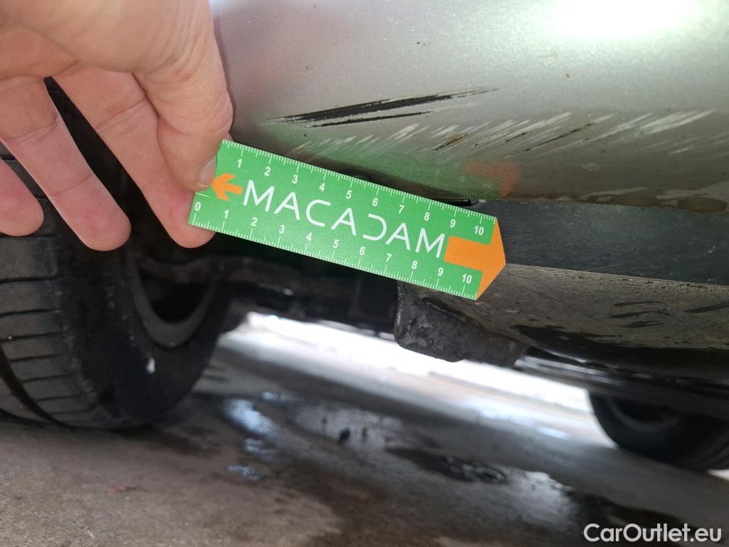  Mercedes  A-Klasse MERCEDES-BENZ Classe A Compact  2018  5P  Berline A 250 e Business Line 8GDCT #8