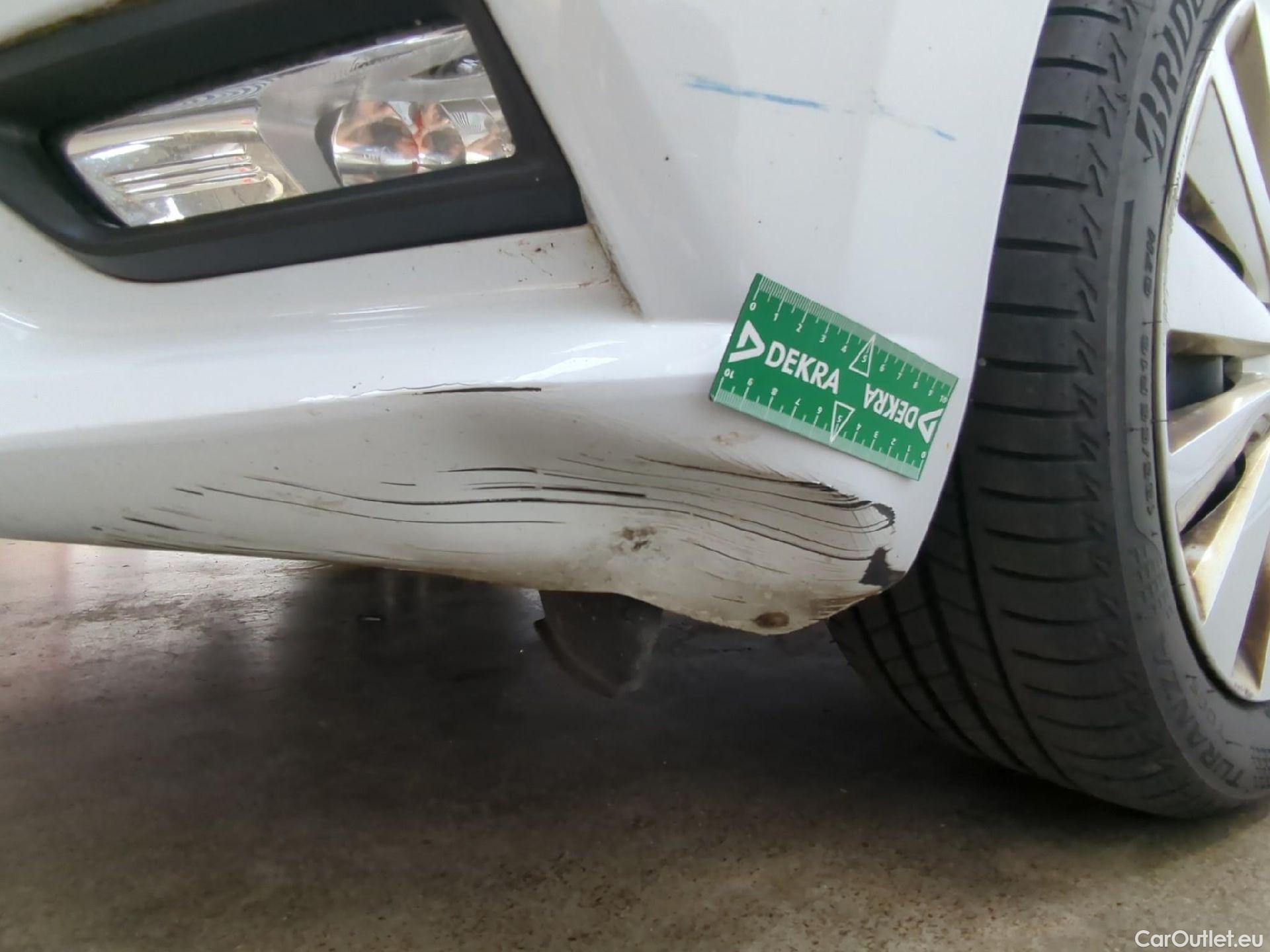  Nissan  Micra NISSAN  5p Berline IG-T 90 Business Edition #16