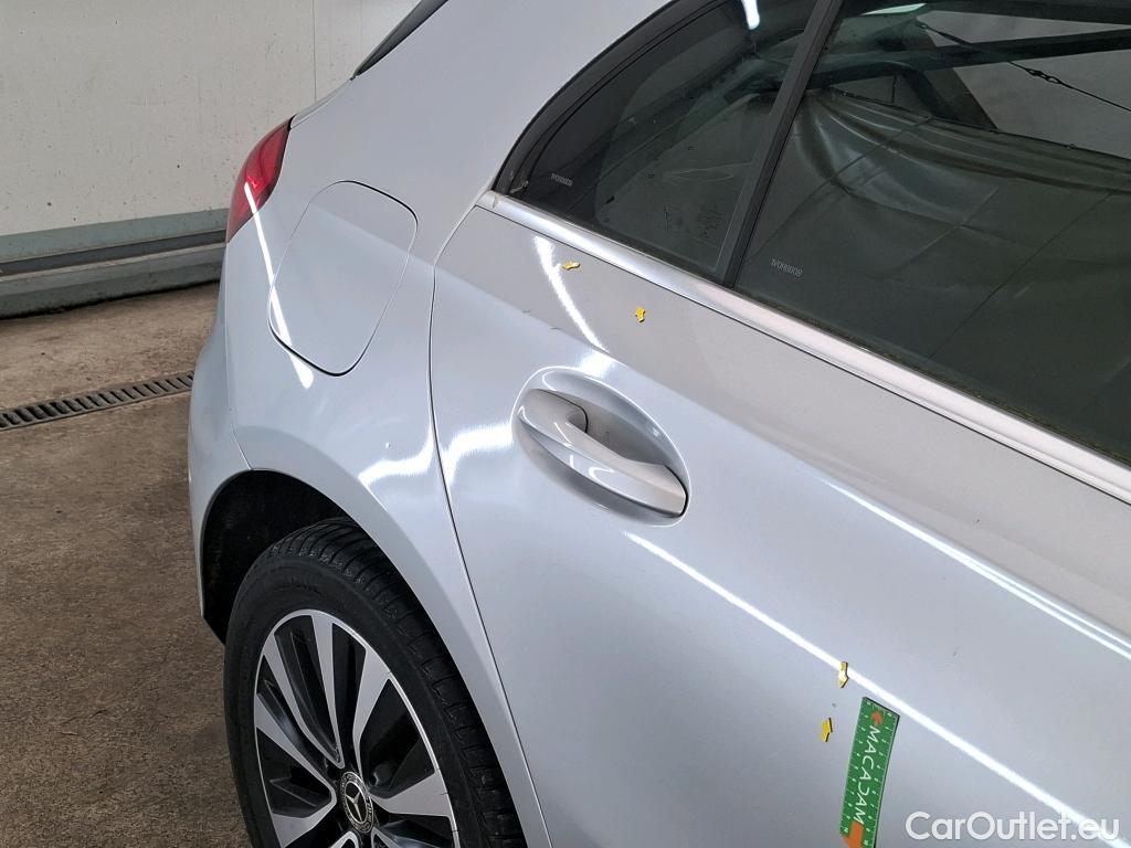  Mercedes  A-Klasse MERCEDES-BENZ Classe A Compact  2018  5P  Berline A 250 e Business Line 8GDCT #24