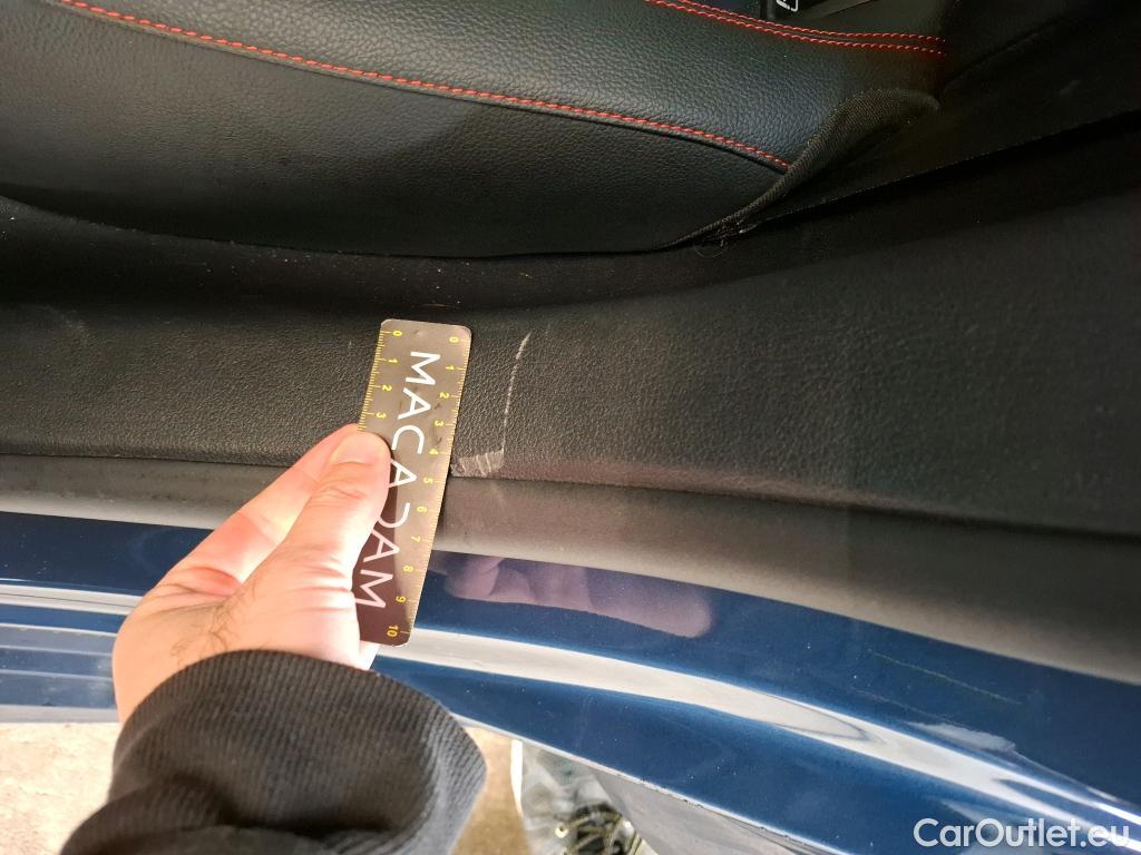  Mercedes  CLA-Klasse MERCEDES-BENZ CLA Coupe / 2019 / 4P / Coupé CLA 200 d AMG Line BA8 #4