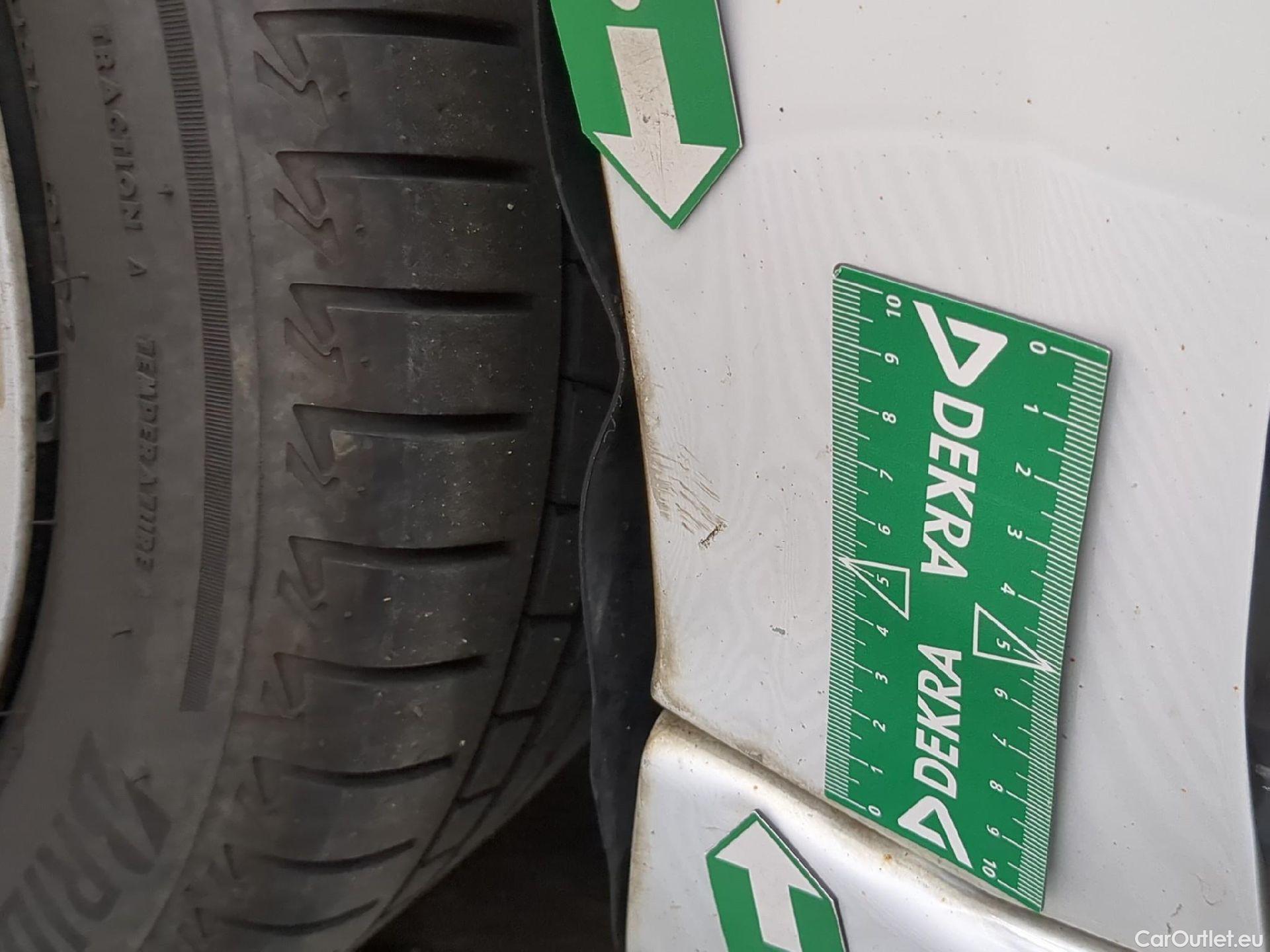  Nissan  Micra NISSAN  5p Berline IG-T 90 Business Edition #17